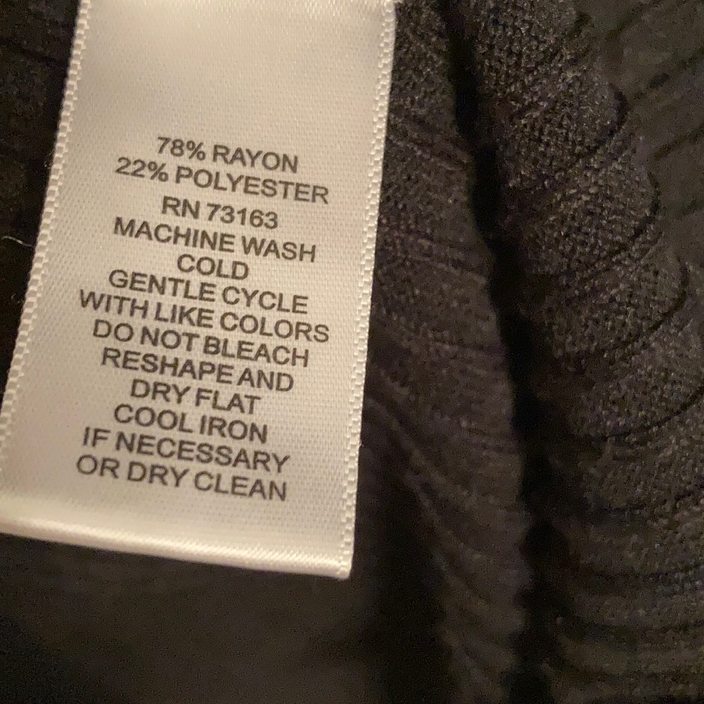 Sweater - Picture 6 of 7